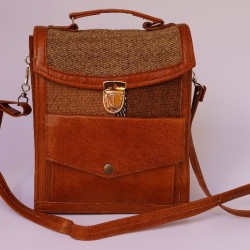Sac à dos marron artisanal
